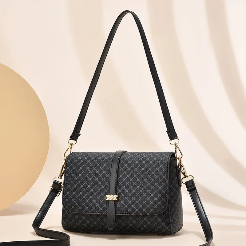 Bolsa Couro Chic Bela- Elegância em Destaque